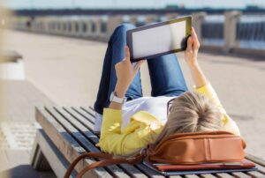 Reading news outside
