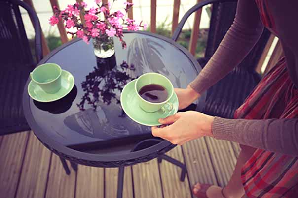 Clean Slate Open House Tip_Sit Outside