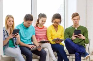 Clean Slate_GenZ_Onlineshopping