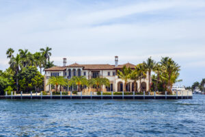 Luxurious waterfront home in Fort Lauderdale