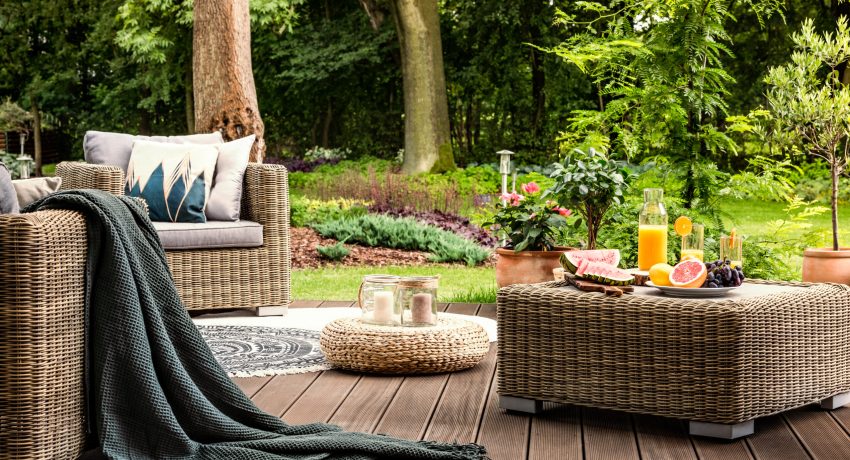 Close-up,Of,Rattan,Table,With,Fruit,And,Juice,On,It